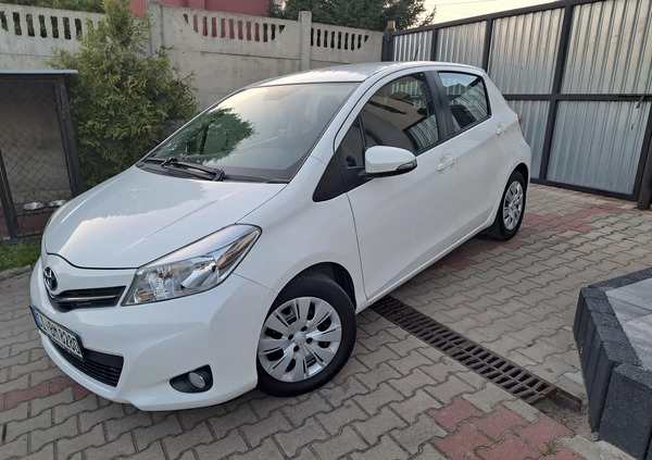 Toyota Yaris cena 25900 przebieg: 152000, rok produkcji 2012 z Świebodzice małe 211